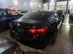 نيسان ألتيما